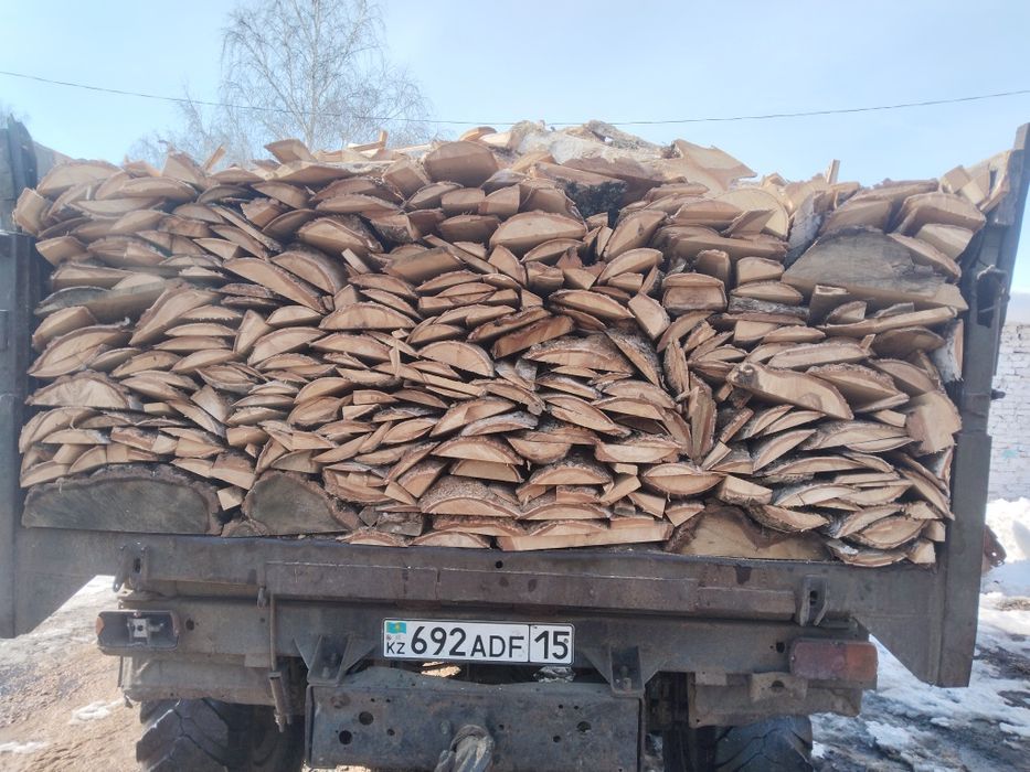 Дрова, обрезки, колотые дрова