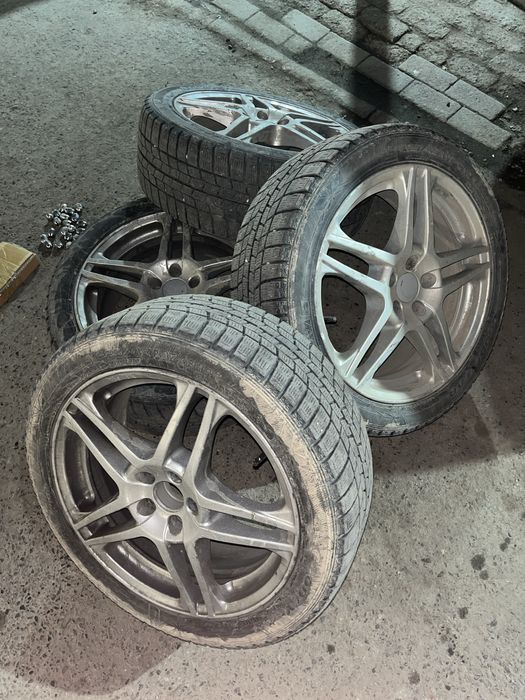 Продам диски с шинами