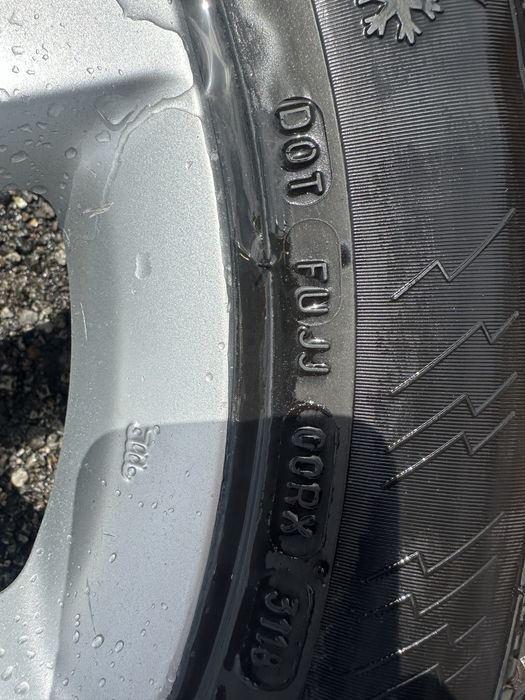 Оригинални джанти със зимни гуми Michelin