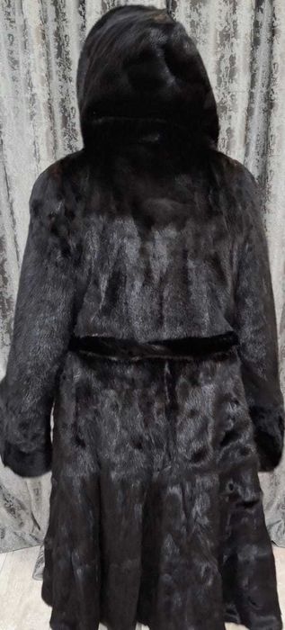 Продам норковую шубу