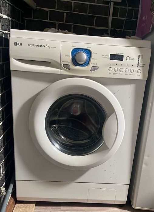 Машинка стиральная