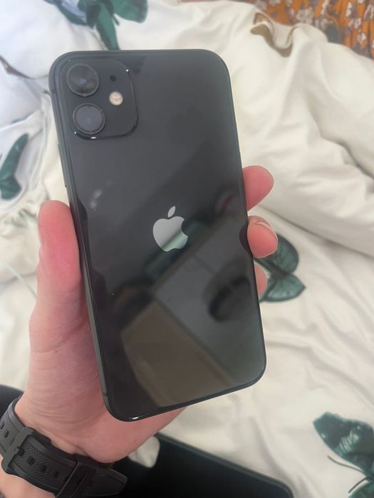 Iphone 11 в отличном состоянии