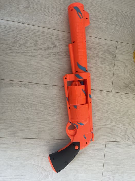 Arma Nerf Fortnite, in stare foarte buna