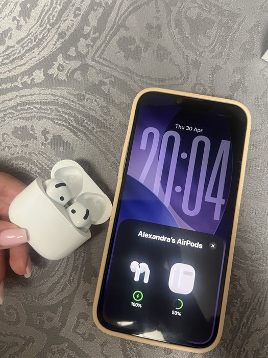 AirPods 4 active noise cancellation