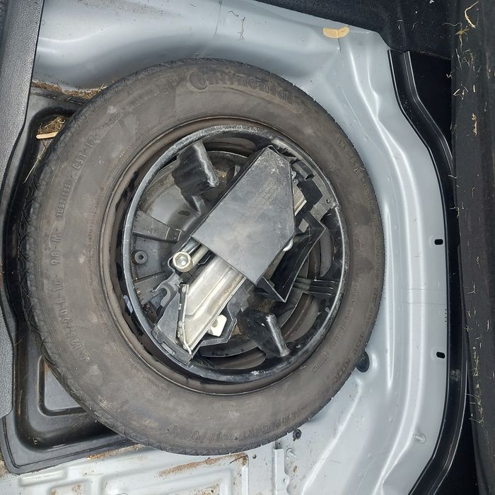 НА ЧАСТИ Mercedes C220 w204