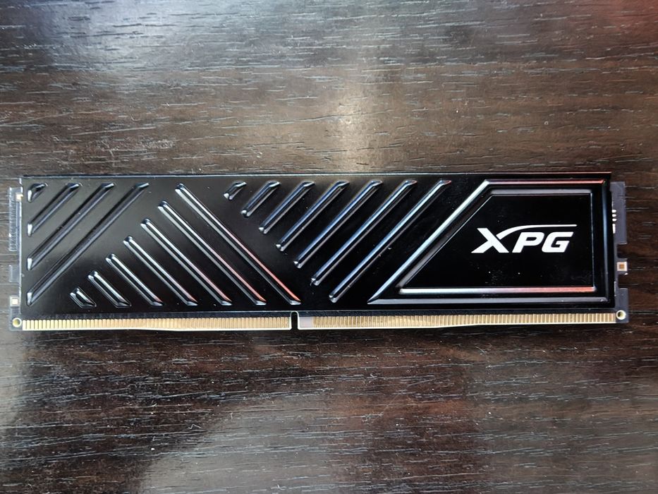 DDR 4 RAM Adata 1x32 gb 3600 MHz CL18  garanție pe viață emag