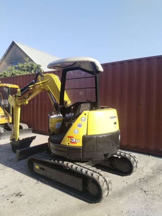 Мини экскаватор Yanmar B3u