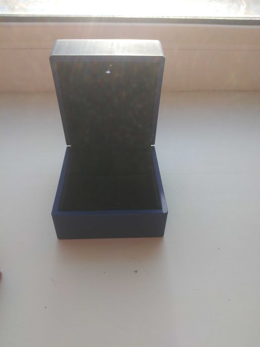 Продам серьги серебро новые в упаковке