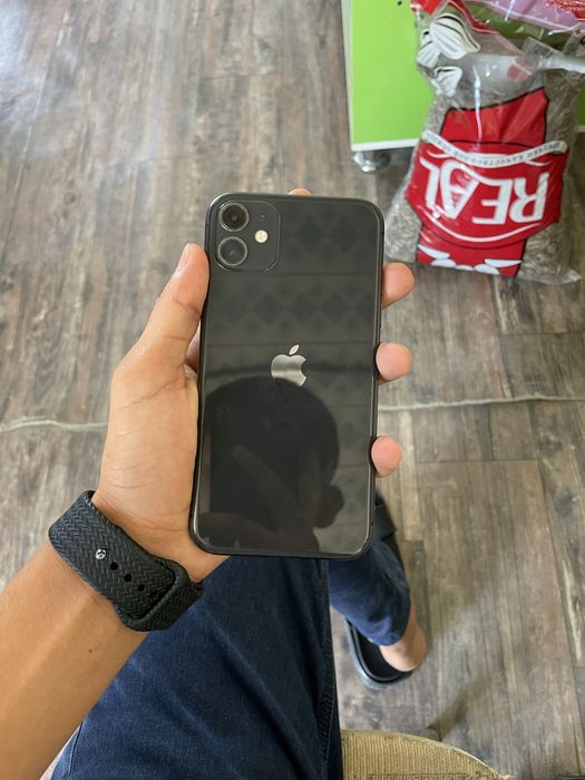 iphone 11 sotiladi srochna
