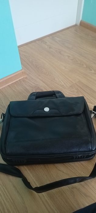 Чанта за лаптоп в топ състояние