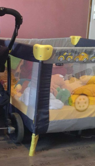 Сгъваема кошара за игра за бебета и малки деца