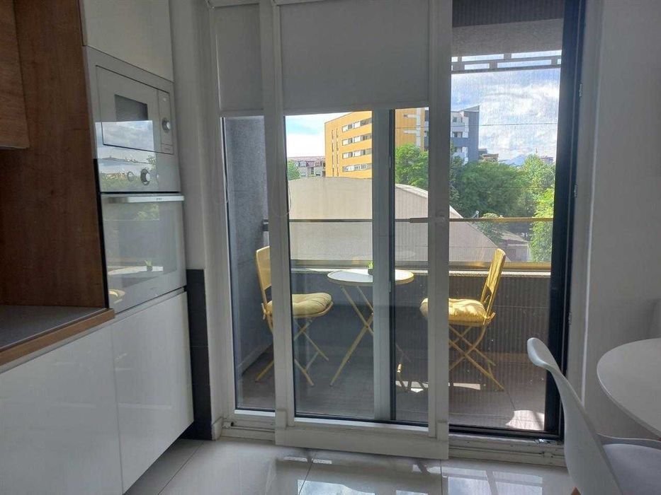 Дава се под наем Многостаен апартамент в Пловдив, Кършияка - 117 кв.м за 464.1 € - Снимка #8