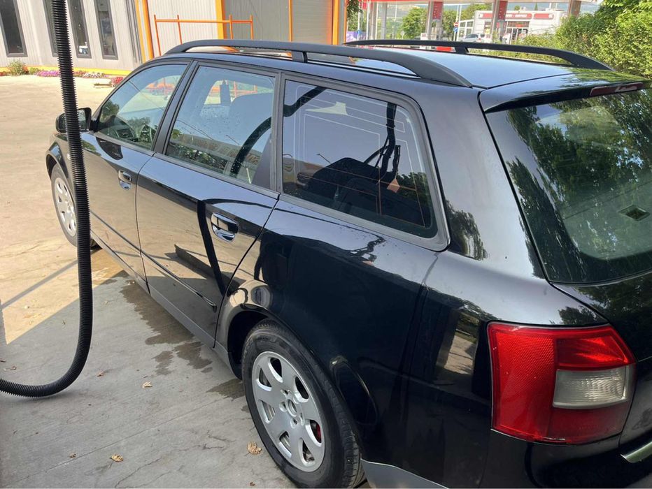 Ауди А4 ,131к.с 2004г.