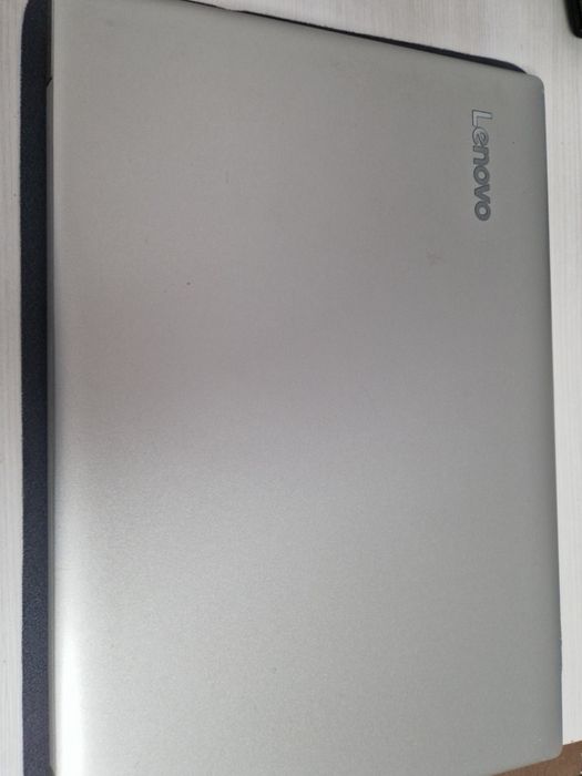 Laptop Lenovo IdeaPad 330