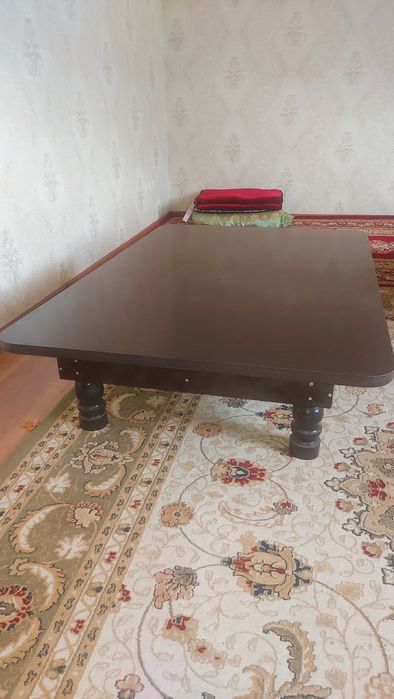 Екеуі бір стол 1,8×1,2