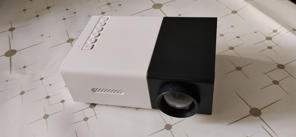 Продам портативные проекторы