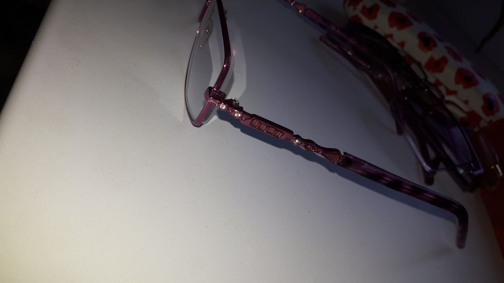 Очки оправа футляр для очков.