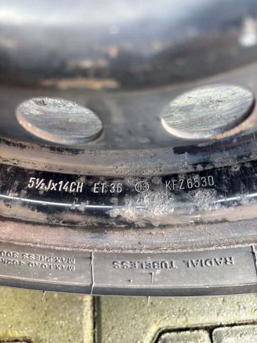 Vand 4 roti cu anvelope de vara+4 anvelope de iarna 165/70/14