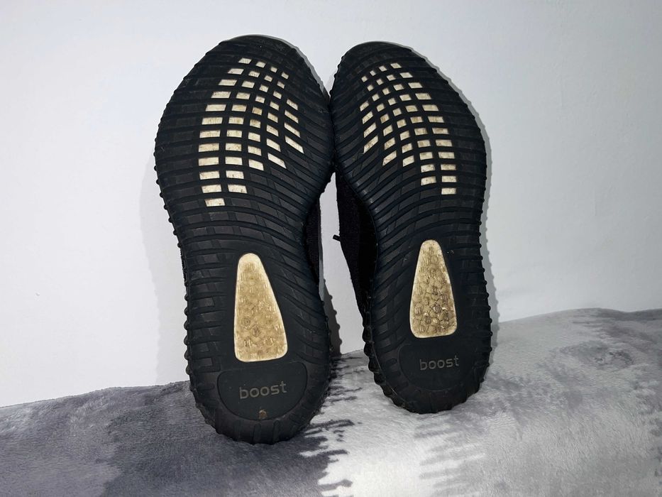 Adidas Yeezy 350 v2 Onyx 41 2/3