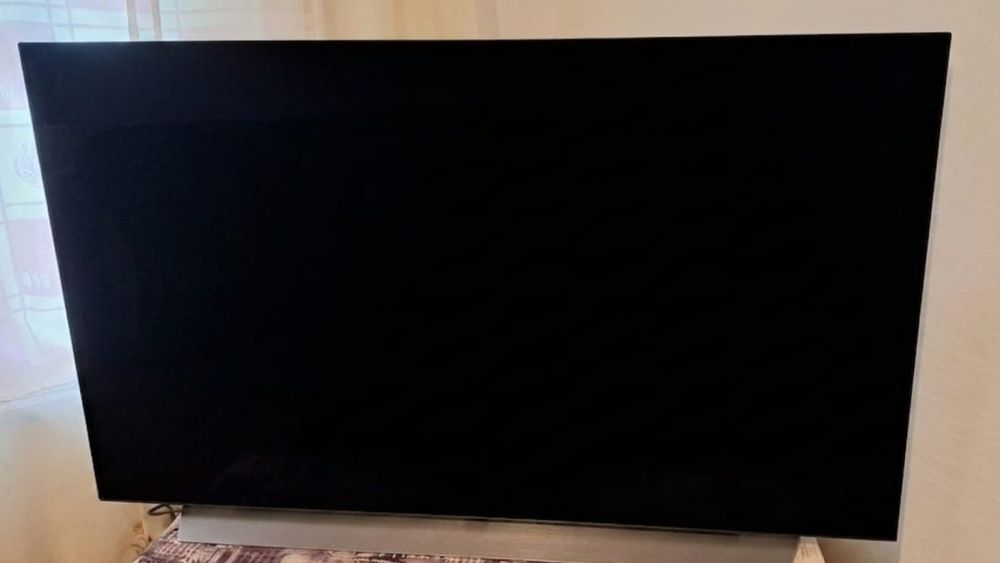 Телевизор LG олед