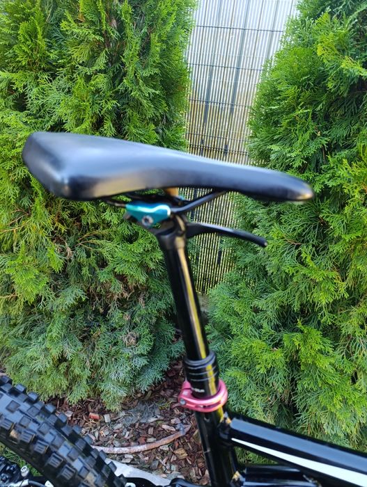 Планински велосипед Мекица SPECIALIZED ENDURO за скачане. 27,5/M.