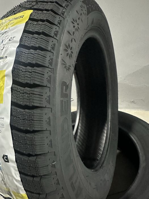 Нови зимни гуми ATLANDER 195/60R15 88H НОВ DOT 1956015