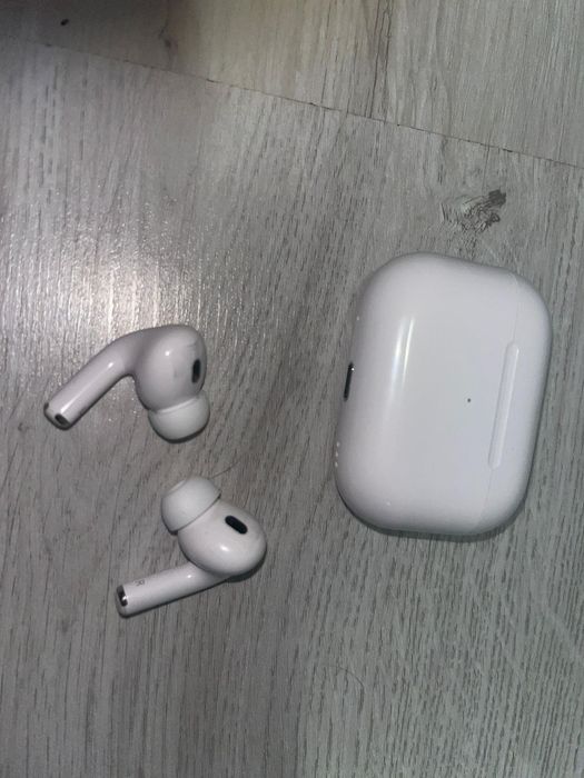 Vând AirPod pro 2