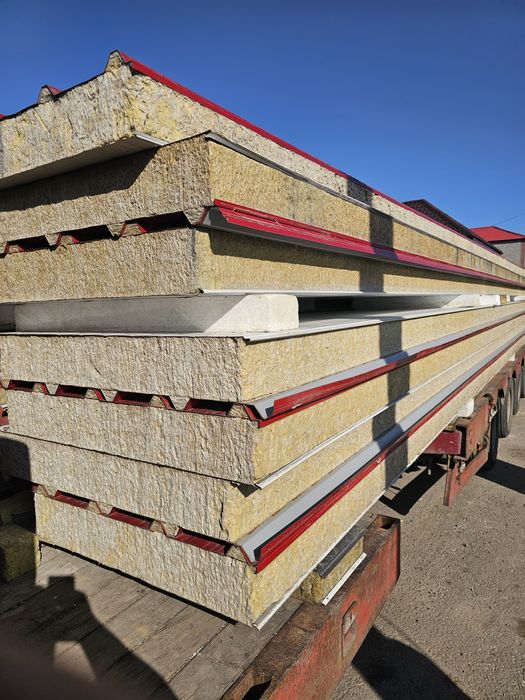Продам новые сенгвич панели про-во Россия