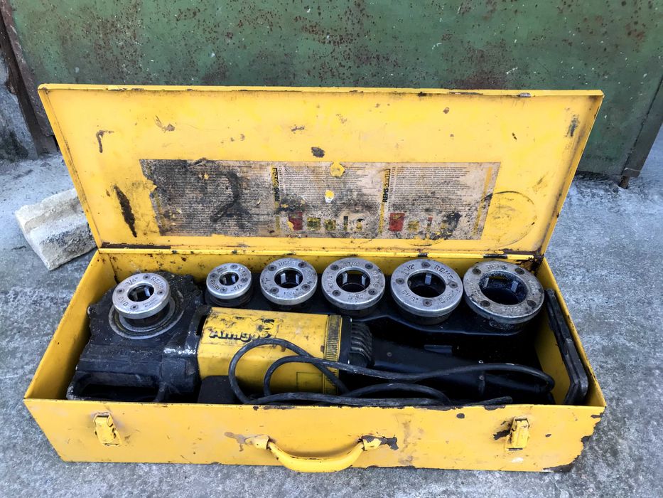 Машина за изработване на резба