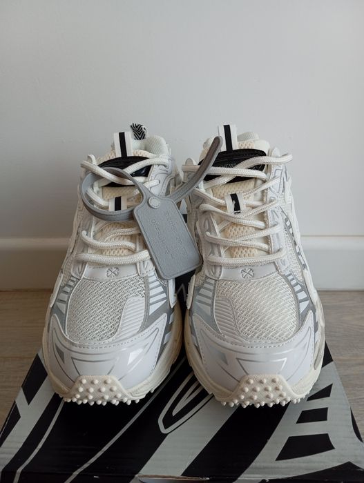 Off-White BRB - Marimea 42 - Alb cu crem