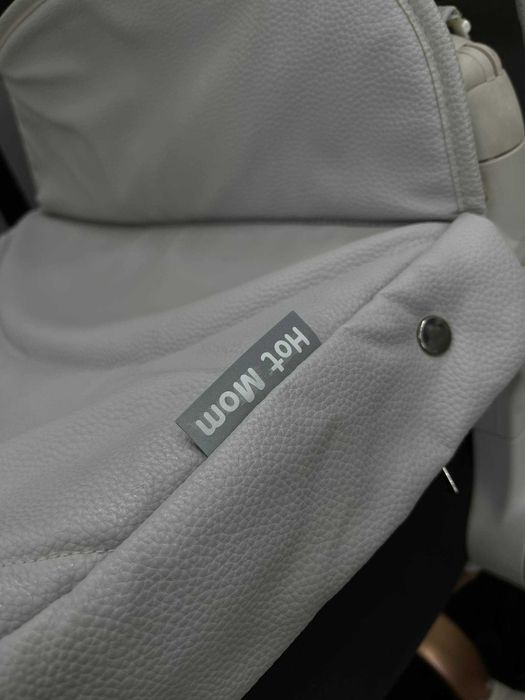 Продается б/у детская коляска Hot Mom