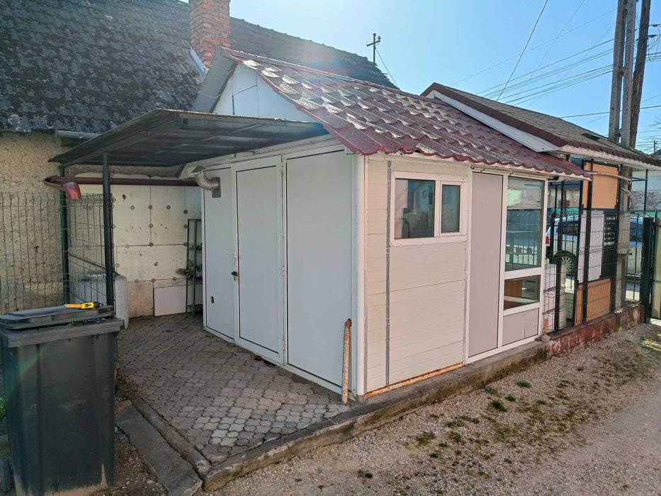 Chioșc + terasă, stradal, lângă cofetărie – de închiriat