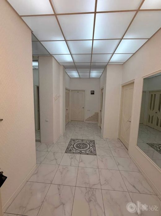Сдаётся 3-комн ул. Чехова, кафе Bon, 150 м²