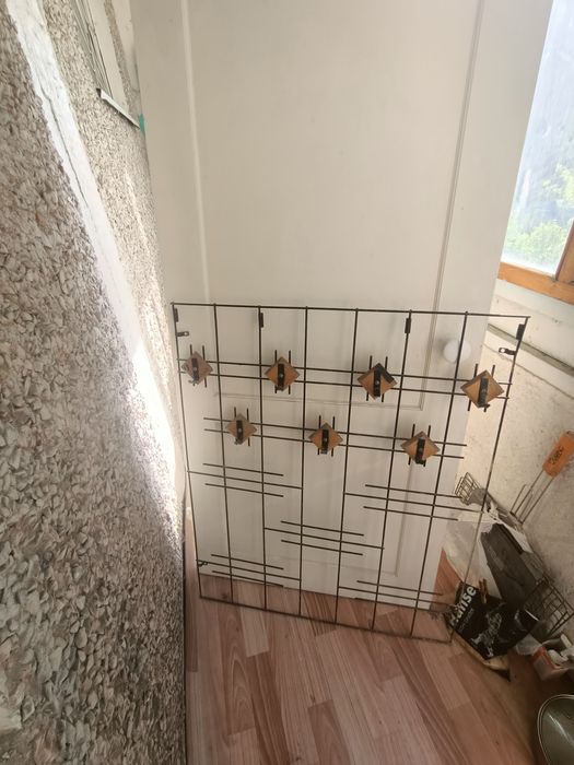 Продам флягу б.у и стулья крепкие