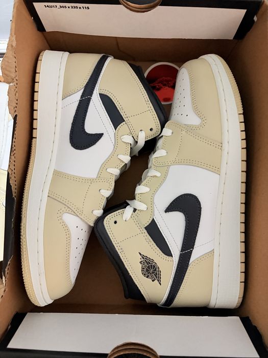 Nike Air Jordan 1 Mid