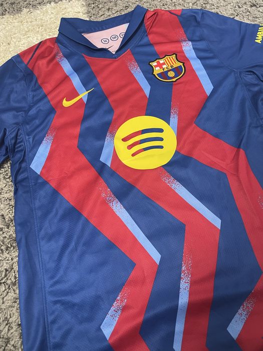 Tricou Barcelona El Clasico Special