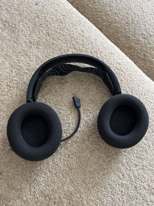 SteelSeries Arctis Nova 5