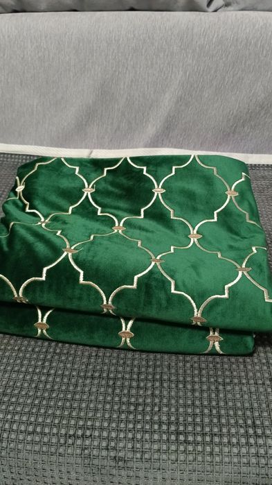 Продам шторы(велюр)