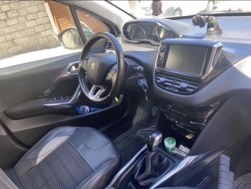 Peugeot 2008 2014 година