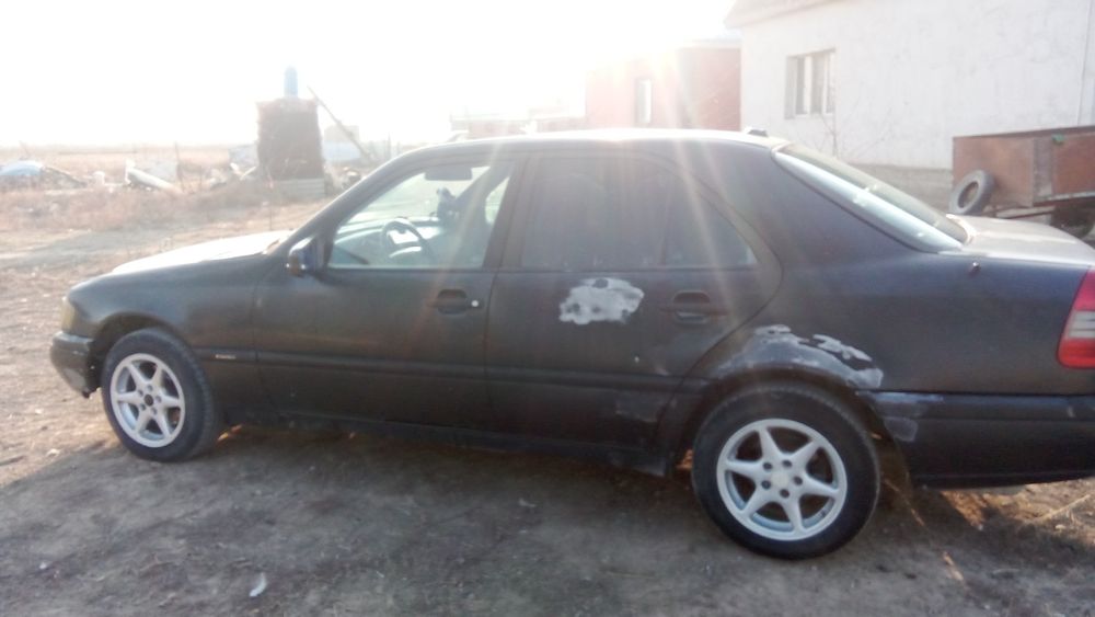 Машина сатылады .