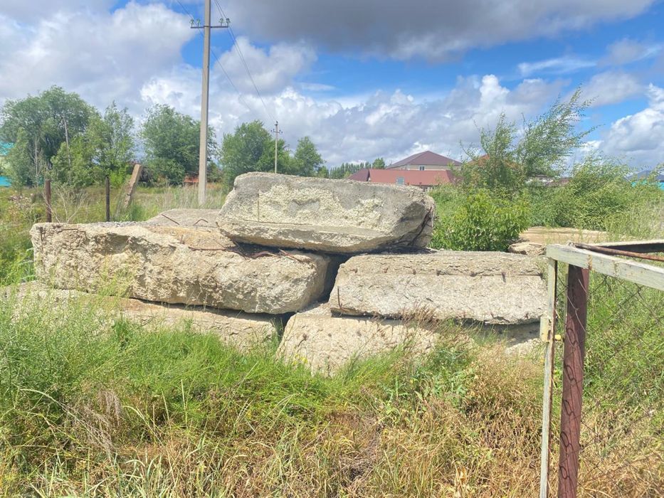 Отдам даром бетонные блоки