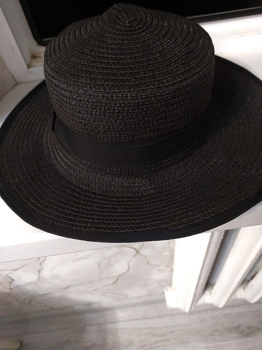 Шляпа женская  красивая