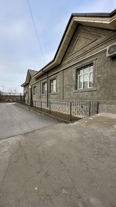 Юнусобод тумани хасанбой ариентир 313 мактаб 10 сотик 10хона 5 хона та