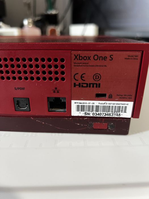 XBOX ONE S editie limitata Gears of war