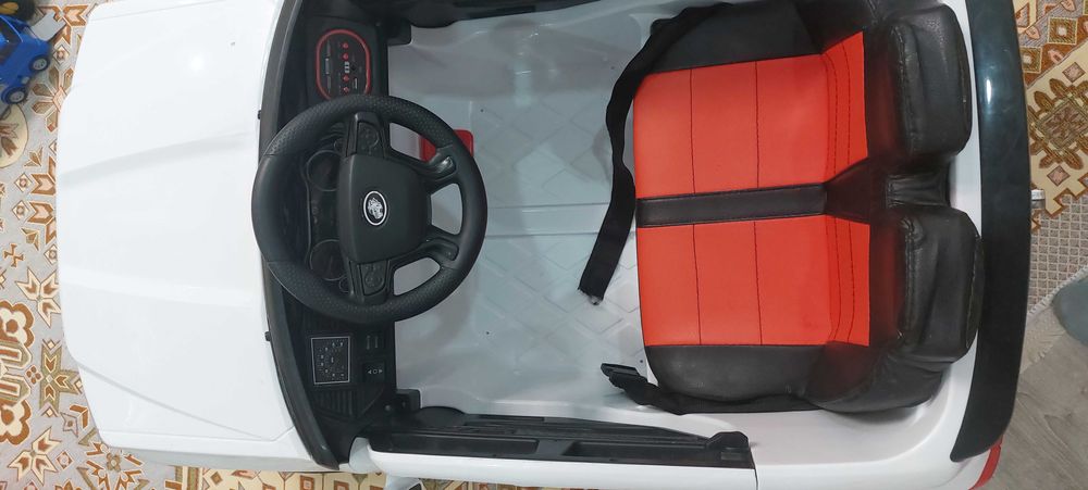 Машинка с пультом управления