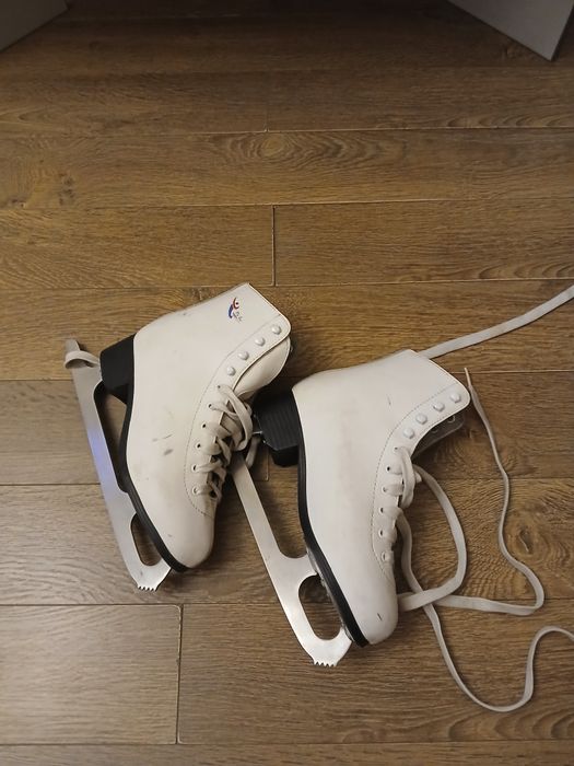 Коньки почти новые