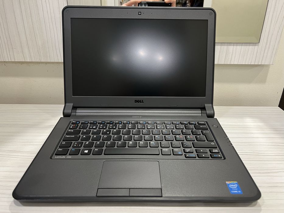 Лаптоп Dell Latitude  3350 , 13,3 инча