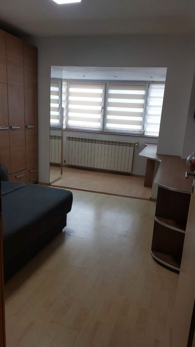 închiriez apartament 3 camere Sibiu