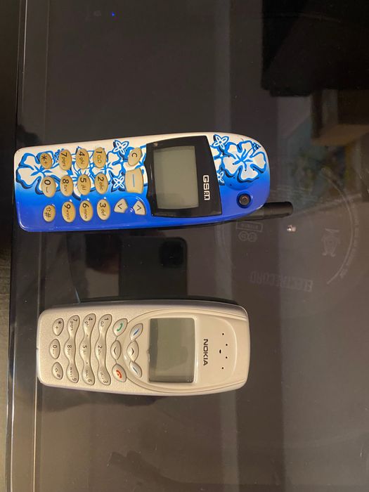 Vand 2 telefoane,Nokia 5110 si Nokia 3410