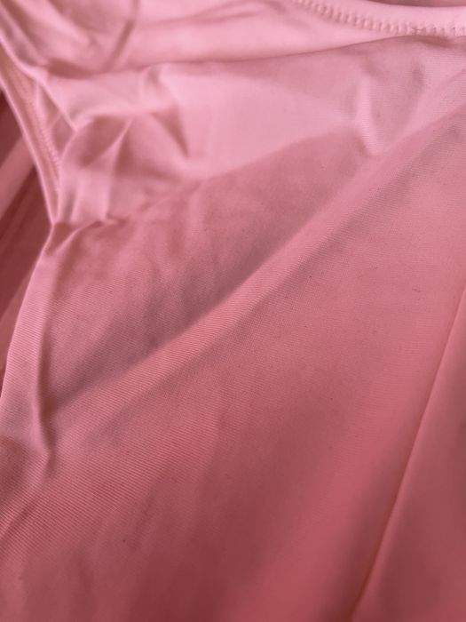 Цял бански, с леки дефекти